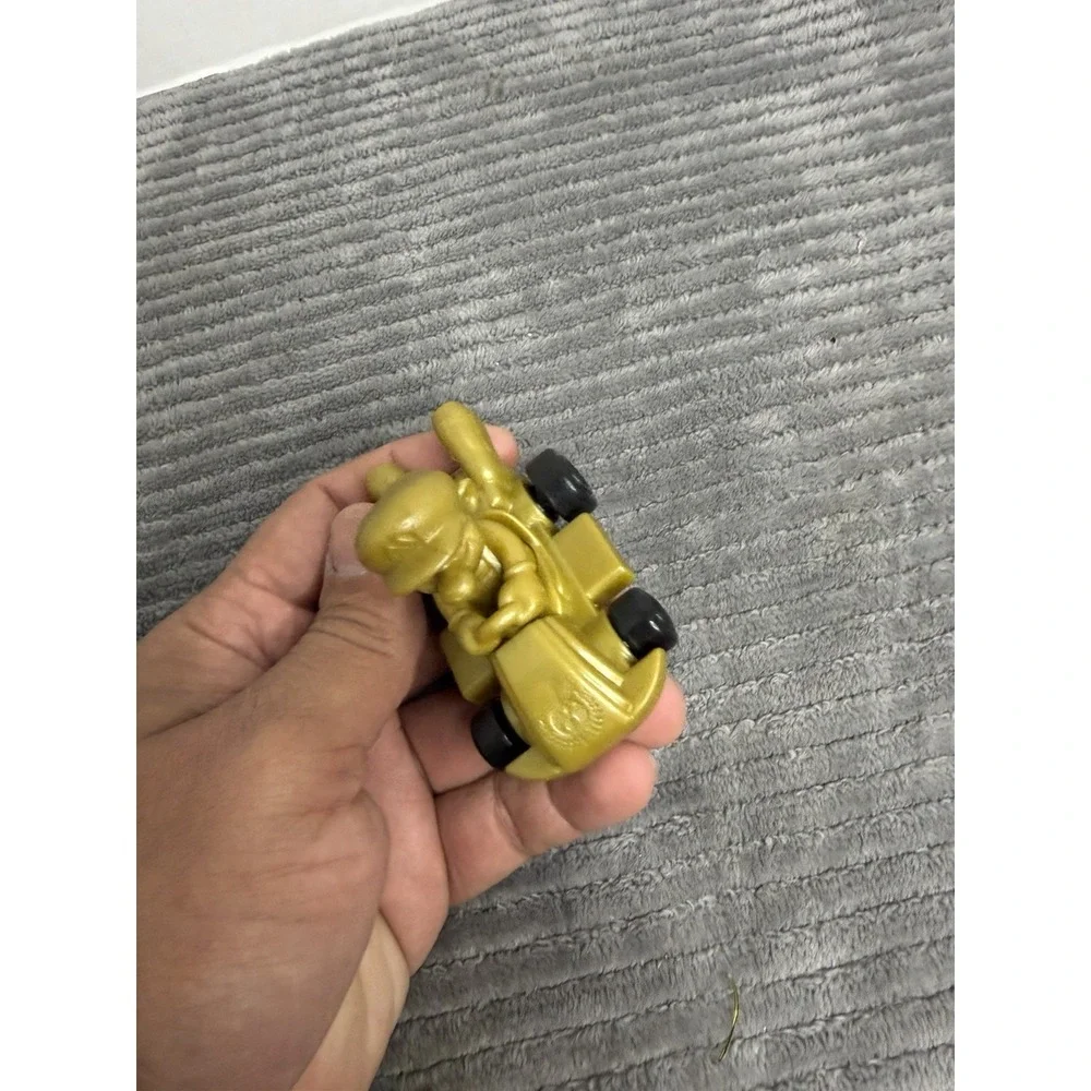 Nintendo Mario Kart 8 – McDonald's Happy Meal Toy Gold Mario